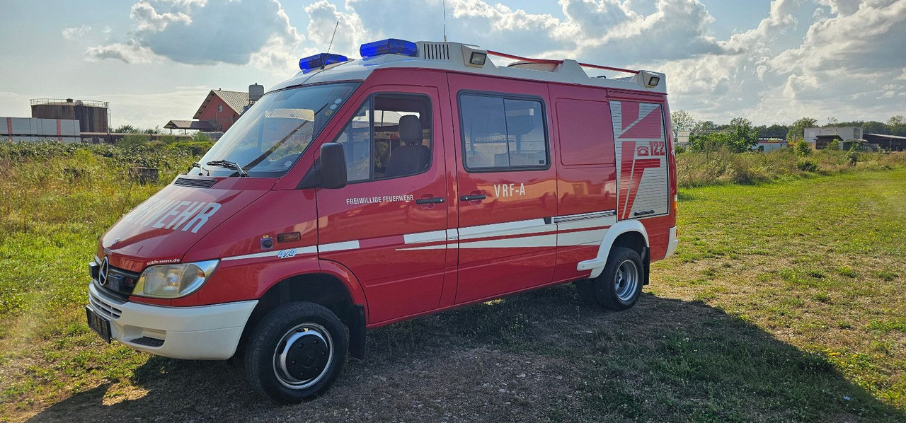 Mercedes-Benz Allrad Sprinter 416 Feuerwehr 4x4 VAN - Kamyonet: fotoğraf 3 Mercedes-Benz Allrad Sprinter 416 Feuerwehr 4x4 VAN - Kamyonet: fotoğraf 3