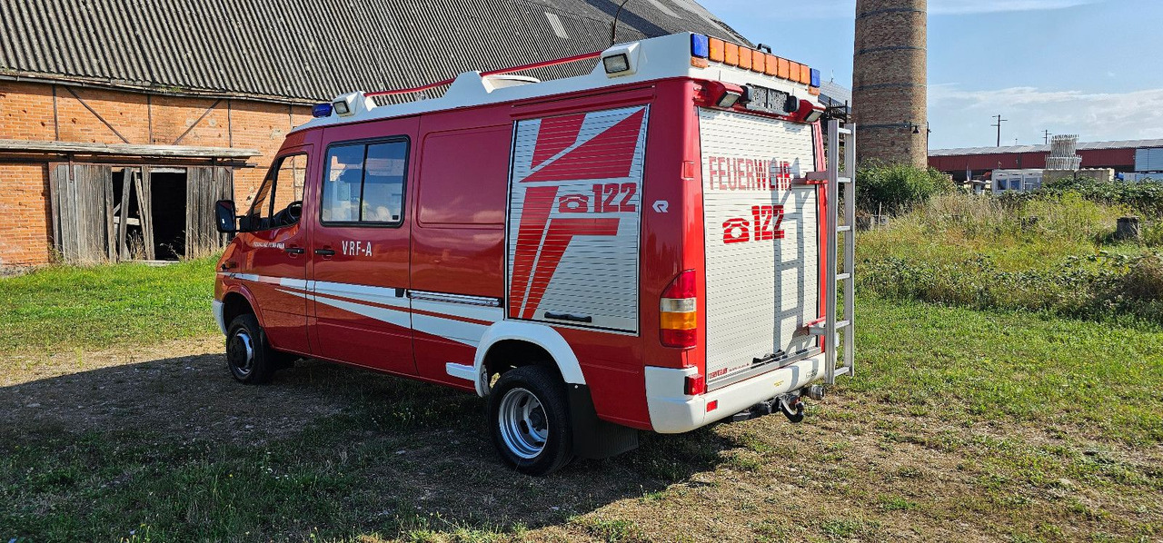Mercedes-Benz Allrad Sprinter 416 Feuerwehr 4x4 VAN - Kamyonet: fotoğraf 4 Mercedes-Benz Allrad Sprinter 416 Feuerwehr 4x4 VAN - Kamyonet: fotoğraf 4