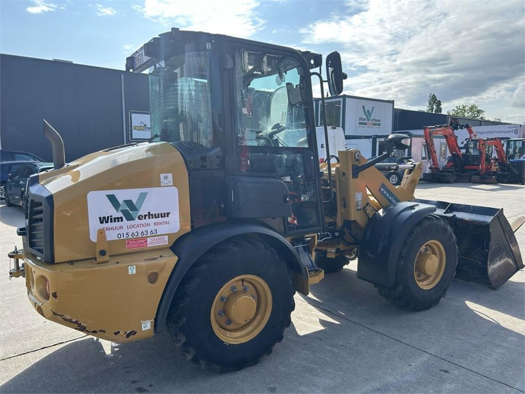 CAT 906 (9145) - Belden kırmalı yükleyici: fotoğraf 4 CAT 906 (9145) - Belden kırmalı yükleyici: fotoğraf 4