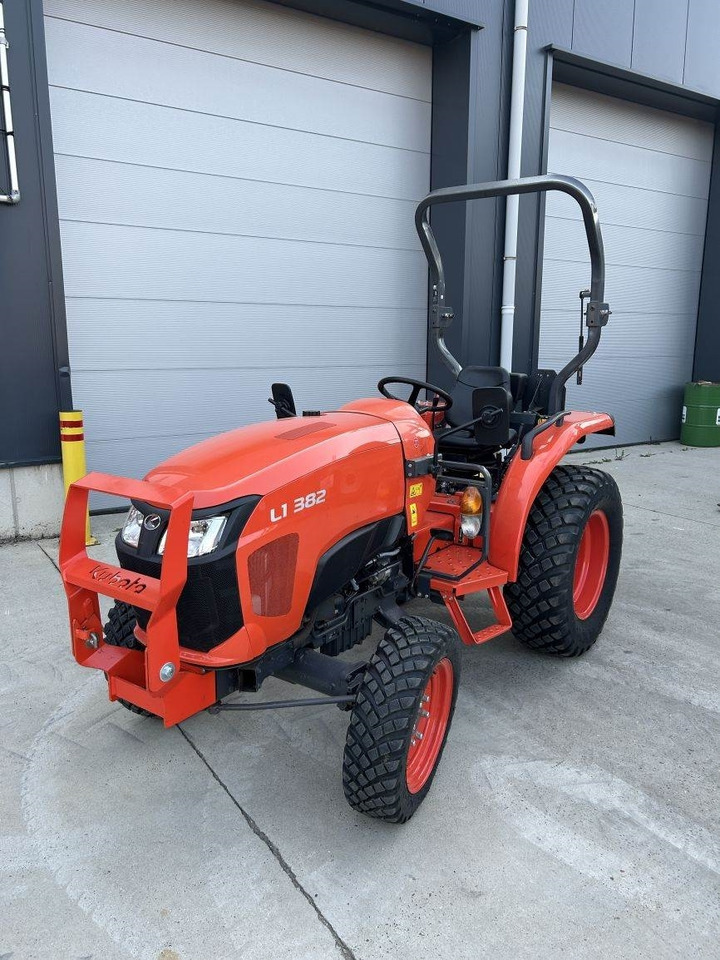Kubota L1-382 (5278) - Belediye traktör: fotoğraf 3 Kubota L1-382 (5278) - Belediye traktör: fotoğraf 3