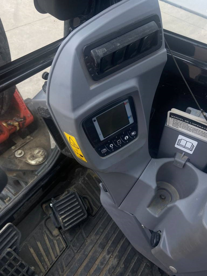 Kubota U 36-4 - Mini ekskavatör: fotoğraf 4 Kubota U 36-4 - Mini ekskavatör: fotoğraf 4