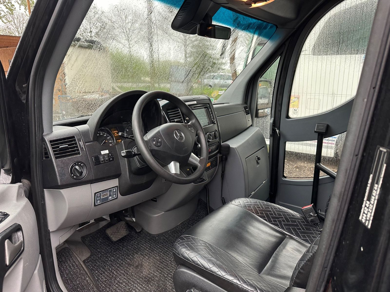 Mercedes-Benz Sprinter 519 CDi (Euro 6*VIP*Reise*wenig Km) - Minibüs, Minivan: fotoğraf 4 Mercedes-Benz Sprinter 519 CDi (Euro 6*VIP*Reise*wenig Km) - Minibüs, Minivan: fotoğraf 4