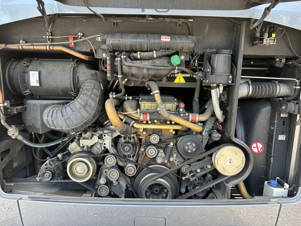 Mercedes-Benz Tourismo E 15 RHD (wenig Km*TOP*DE) - Turistik otobüs: fotoğraf 4 Mercedes-Benz Tourismo E 15 RHD (wenig Km*TOP*DE) - Turistik otobüs: fotoğraf 4