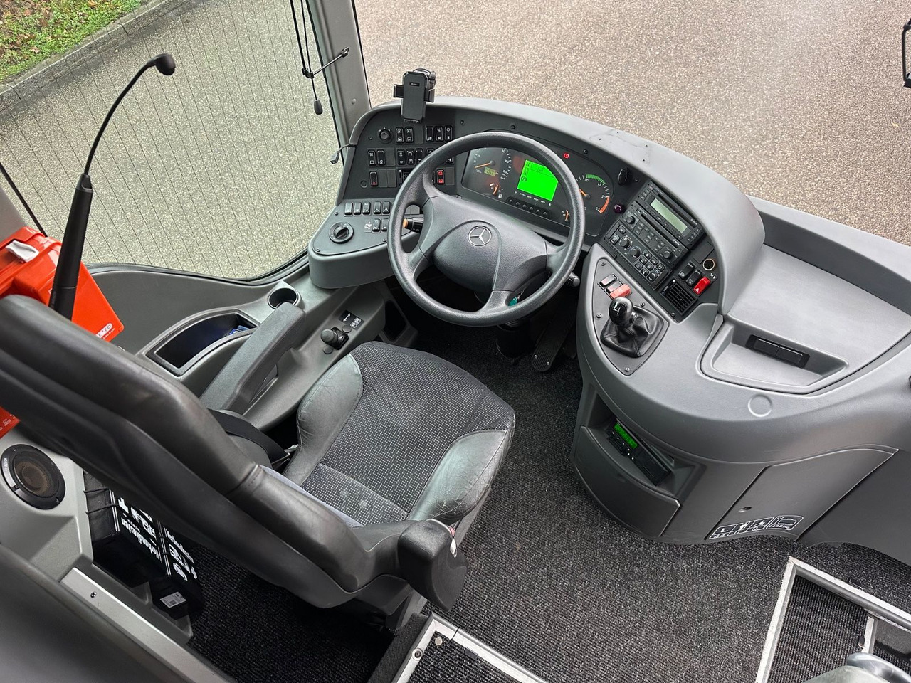 Mercedes-Benz Tourismo O350 15 RHD (205 tKm*DE*TOP) - Turistik otobüs: fotoğraf 5 Mercedes-Benz Tourismo O350 15 RHD (205 tKm*DE*TOP) - Turistik otobüs: fotoğraf 5