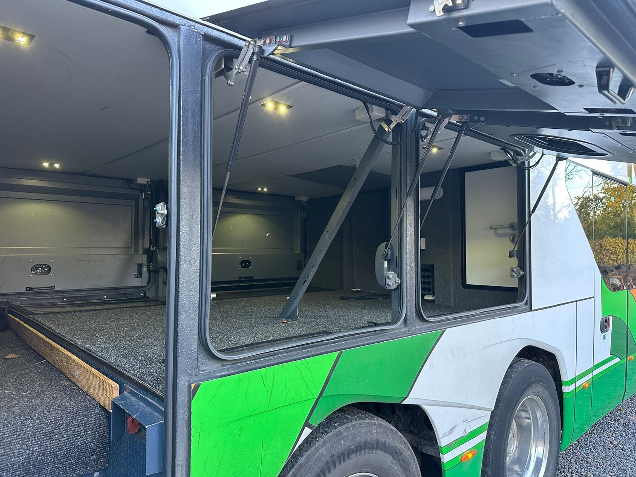 Neoplan P06 Skyliner L (78 Sitze*TOP*Panorama) - Çift katlı otobüs: fotoğraf 4 Neoplan P06 Skyliner L (78 Sitze*TOP*Panorama) - Çift katlı otobüs: fotoğraf 4