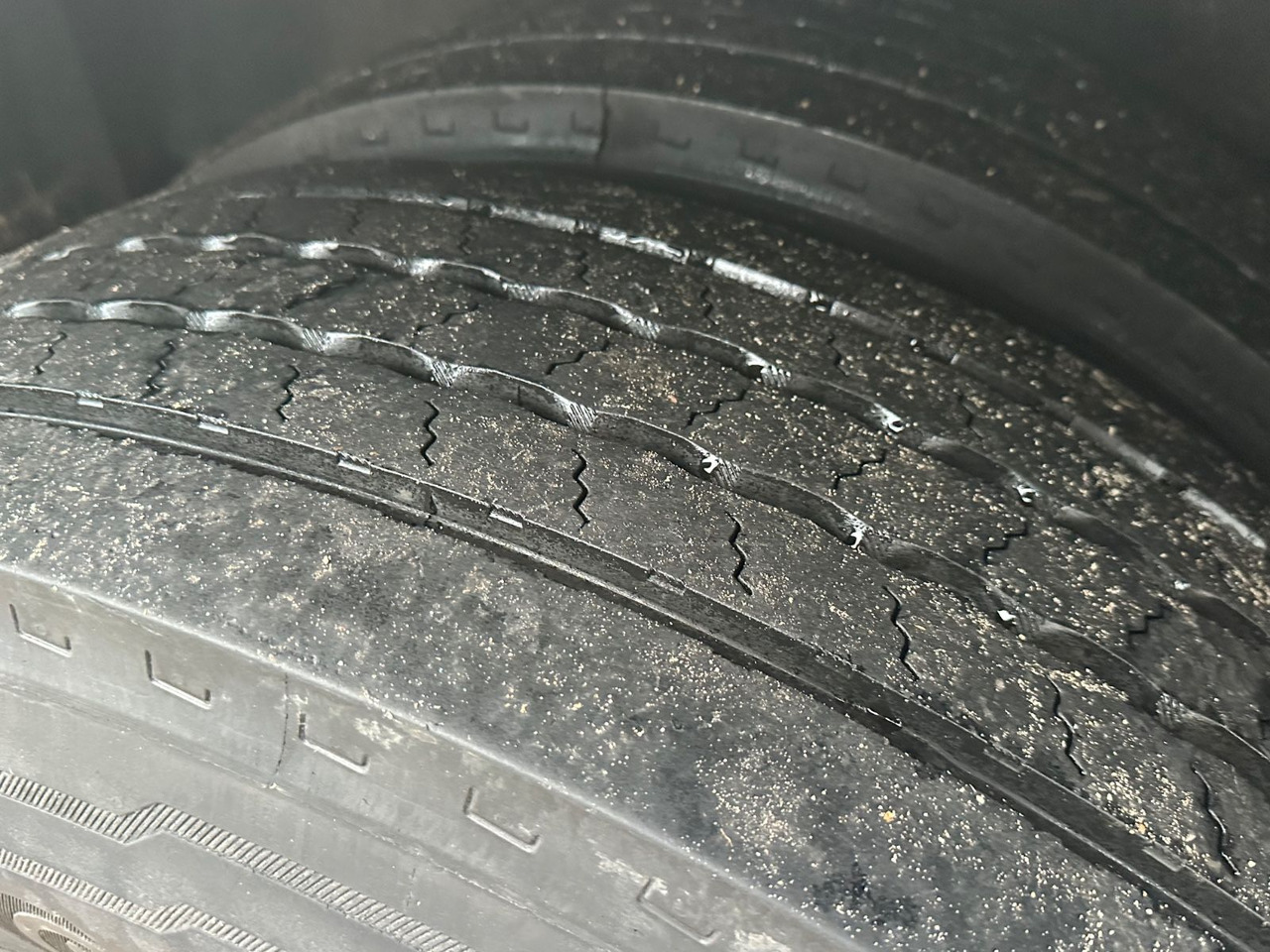 Scania Touring HD Higer 6X2 (86 tKm*59 Sitze) - Turistik otobüs: fotoğraf 3 Scania Touring HD Higer 6X2 (86 tKm*59 Sitze) - Turistik otobüs: fotoğraf 3