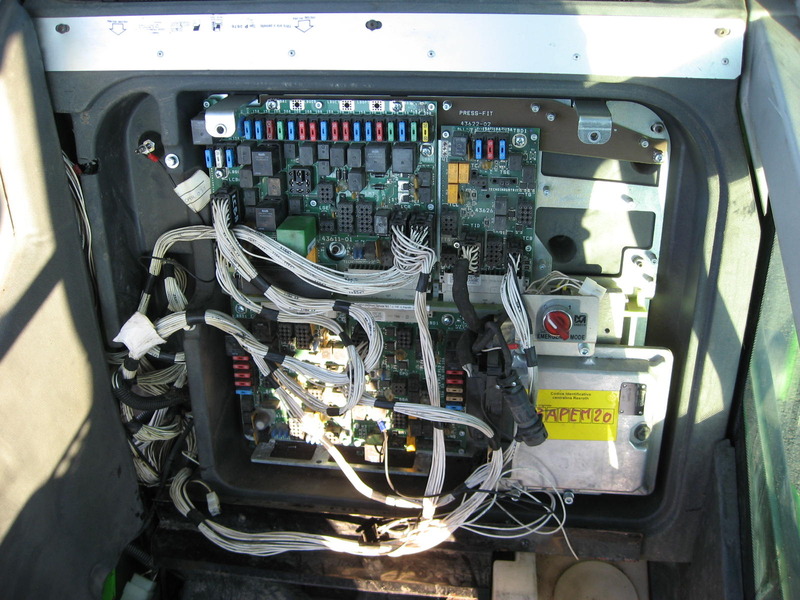 MERLO komplette Kabine, complete cabin, cabine complète, Полный кабины The photo is illustrative! Various cab models still in stock. We need a VIN + SAV number to correctly identify the cabin Your Merlo. - Kabin - Teleskopik yükleyici: fotoğraf 2 MERLO komplette Kabine, complete cabin, cabine complète, Полный кабины The photo is illustrative! Various cab models still in stock. We need a VIN + SAV number to correctly identify the cabin Your Merlo. - Kabin - Teleskopik yükleyici: fotoğraf 2